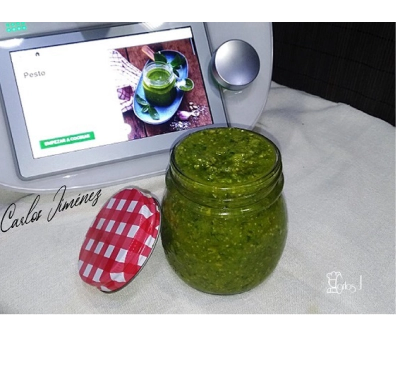 Salsa pesto con cocktail de frutos secos en thermomix. Villanueva de la Serena / Don Benito (Badajoz)