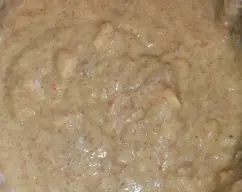 Step <p>Precalentamos el horno a 180º y untamos un molde desmoldable de 22 o 23 cm. de diámetro con un poco de mantequilla o aceite de girasol.</p><p><br></p><p>-Yo pongo papel vegetal en la base del molde porque así es mucho más fácil desmoldarlo y no se pega.</p><p><br></p><p>-En el vaso echamos las nueces para trocearlas y programamos 2 segundos/ velocidad 4.</p><p><br></p><p>-No tienen que quedar trozos demasiado pequeños, por eso es mejor poner pocos segundos y si algún trozo queda demasiado grande lo troceamos con un cuchillo. Reservamos en un bol.</p><p><br></p><p>-Echamos la naranja con piel y cortada en 8 trozos, el azúcar moreno y los huevos. Programamos 3 minutos/37º / velocidad 5. Terminado este tiempo, volvemos a programar 3 minutos/ velocidad 5/ sin temperatura.</p><p><br></p><p>-Mientras, vamos pelando y troceando la manzana. Reservamos junto con las nueces.</p><p><br></p><p>-A la mezcla que tenemos en el vaso, le añadimos los dos yogures desnatados y el aceite de girasol. Mezclamos durante 20 segundos/ velocidad 3.</p><p><br></p><p>-Agragamos la harina integral, la levadura y un pellizco de sal. Programamos 10 segundos/ velocidad 2 1/2.</p><p><br></p><p>-Echamos las nueces, la manzana troceada . Con la espátula, lo mezclamos con movimientos envolventes.</p> illustration