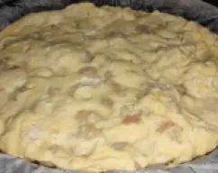 Step <p>A continuación echamos la mezcla del vaso en nuestro varoma. cerramos y reservamos.</p><p><br></p><p>-Añadimos al vaso 1 litro de agua, situamos el varoma en su posición y programamos 20 minutos / varoma/ velocidad 2.</p><p><br></p><p>-He puesto el cestillo y huevos para cocerlos todo a la vez. Podeis poner todo lo que queráis verduras,pescado...</p><p><br></p><p>-Los ingredientes son a elegir según nuestros gustos. esta tortilla sale grande por lo que también es ideal para otras elaboraciones como los woks, o el arroz tres delicias...... etc. Espero que os guste!</p> illustration