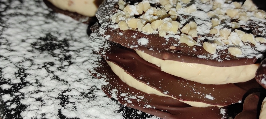 MILHOJA DE CHOCOLATE CON MOUSSE DE TURRON CON THERMOMIX EN RIBERA DEL FRESNO