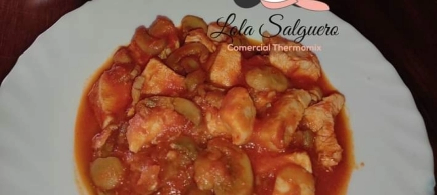 PECHUGAS DE POLLO EN SALSA DE TOMATE AL VINO BLANCO CON THERMOMIX EN RIBERA DEL FRESNO