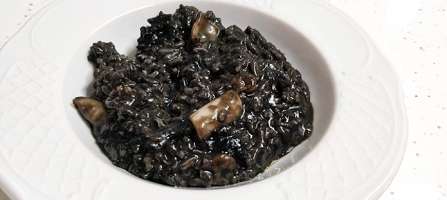 ARROZ NEGRO CREMOSO CON CALAMARES CON Thermomix® TM6 - DON BENITO - BADAJOZ