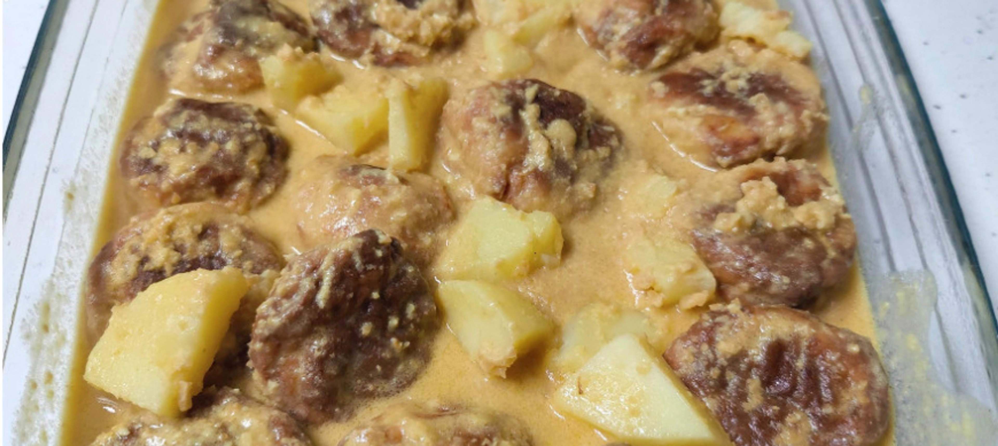 ALBONDIGAS CON PATATAS EN SALSA DE ALMENDRAS CON Thermomix® TM7 - DON BENITO - BADAJOZ