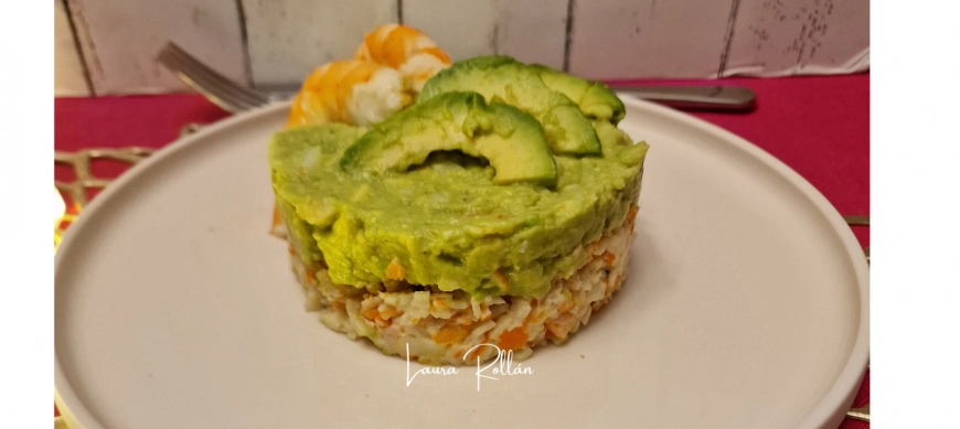 TARTAR DE PALITOS DE CANGREJO, LANGOSTINOS Y AGUACATE CON THERMOMIX