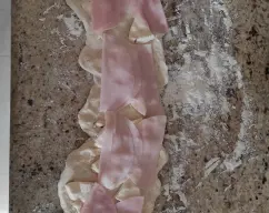 Step <p>Ponemos el agua en el vaso programamos 1 minuto/ 37*/ velocidad 1</p><p><br></p><p>-Añadimos la levadura 4 segundos /velocidad 4</p><p><br></p><p>-Incorporamos la harina y la sal 3 minutos/ espiga</p><p><br></p> illustration