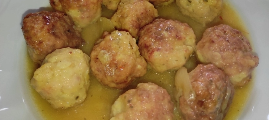 ALBONDIGAS DE POLLO EN SALSA ESPAÑOLA CON THERMOMIX EN RIBERA DEL FRESNO