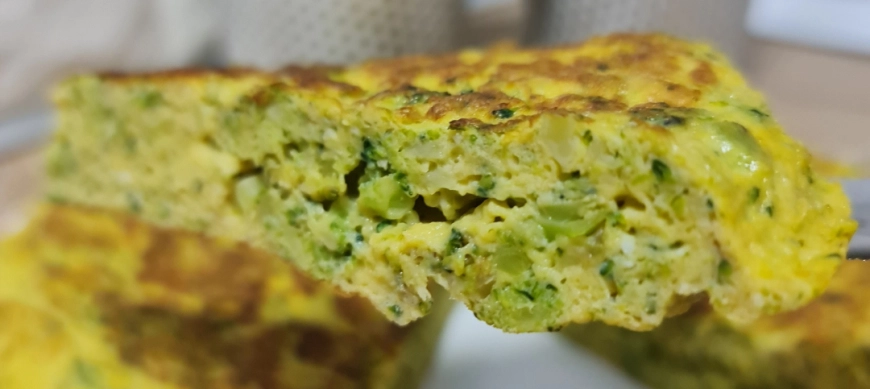 TORTILLA DE BRÓCOLI CON THERMOMIX
