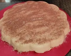 Step <p>-Deje enfriar en el frigorífico antes de desmoldar. Sugerencia: Puede servir con una salsa de chocolate, decorar con nata montada, virutas de chocolate, etc.</p><p><br></p> illustration