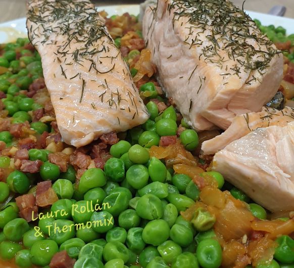 GUISANTES CON JAMON Y PESCADO AL VAPOR