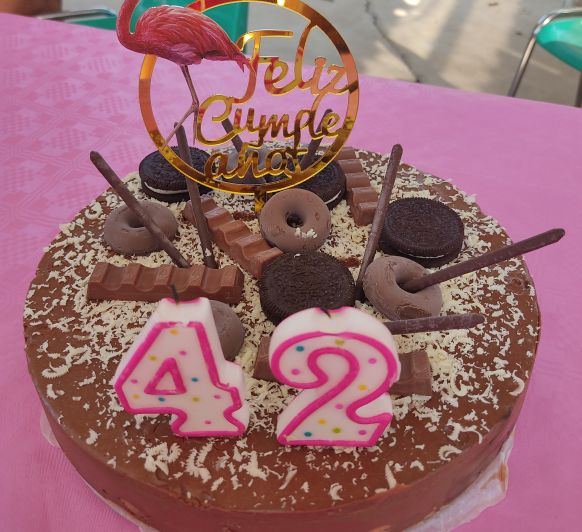 Tarta de flan y chocolate rellena de profiteroles de nata - Thermomix® - Don Benito - Badajoz